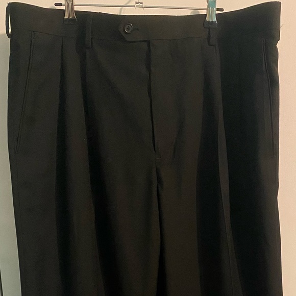 NWT - Men's Black Classic-Fit Dress Pants - Picture 2 of 8